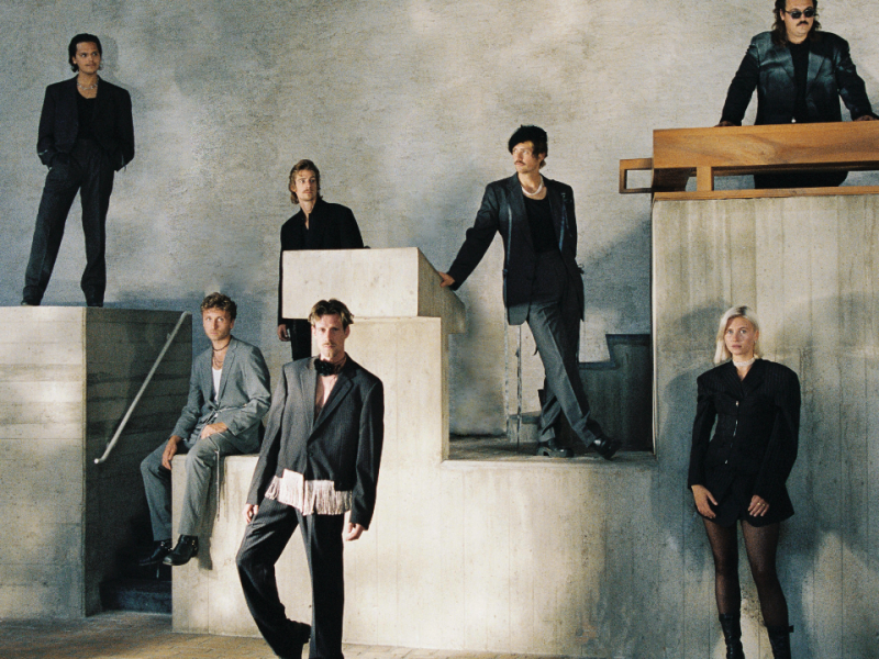 Son Mieux will open the main stage! ()